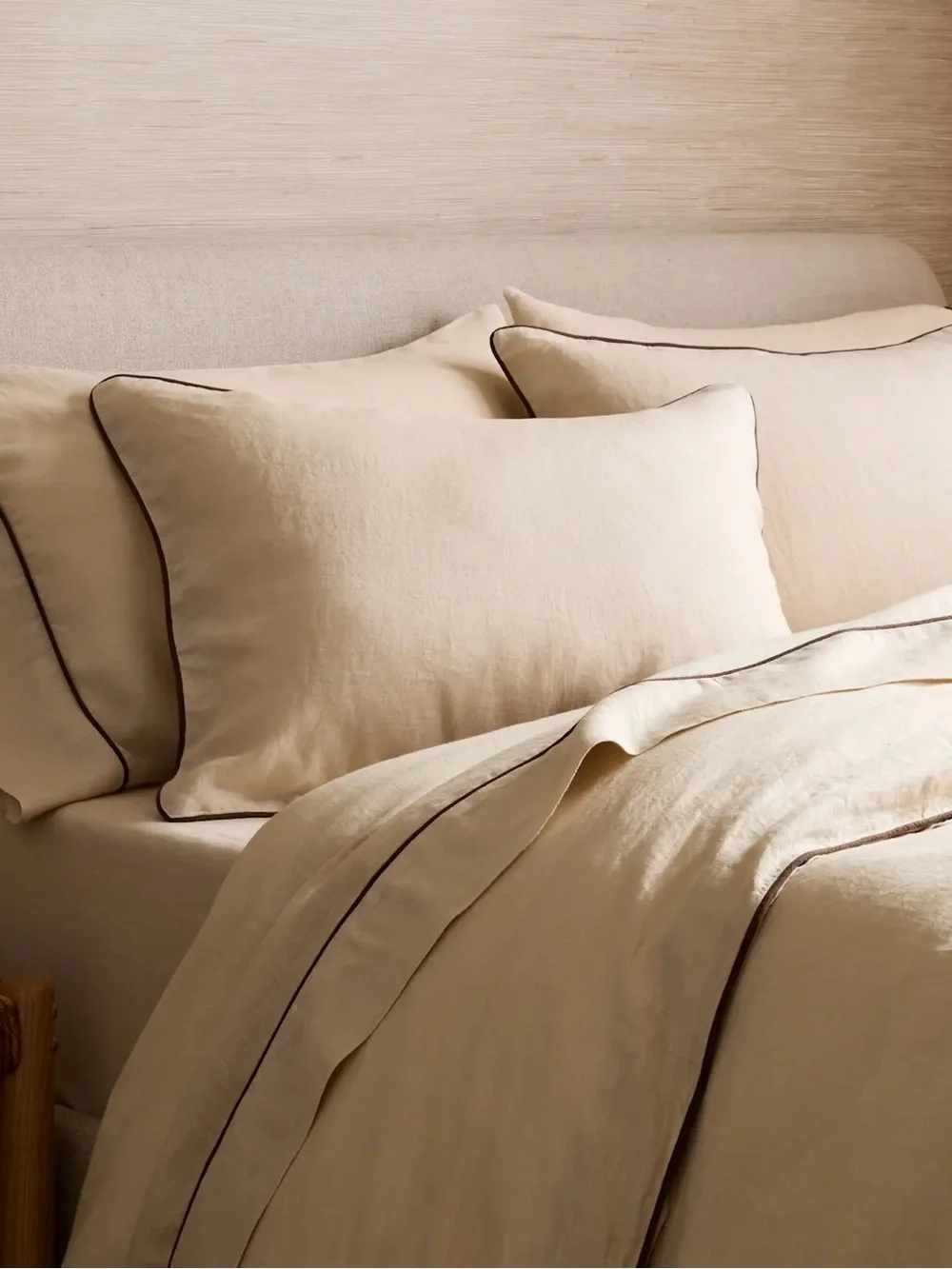 NWT Quince Luxury European Linen Oat/Espresso Piped Duvet Cover!